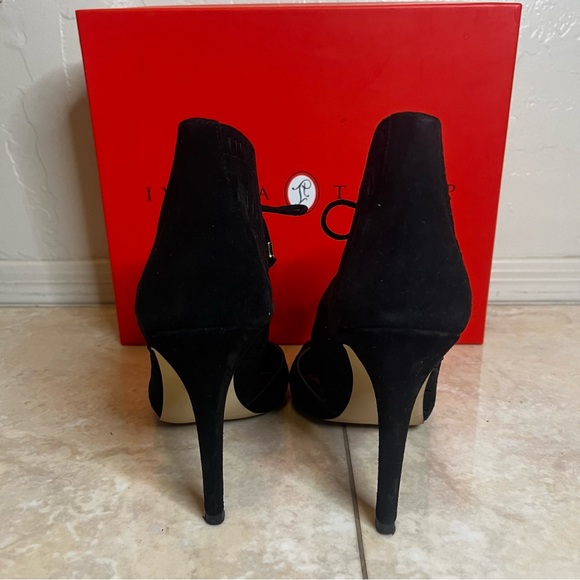 Ivanka Trump Black Delfino Sandals  - size US 7 - Picture 5 of 7
